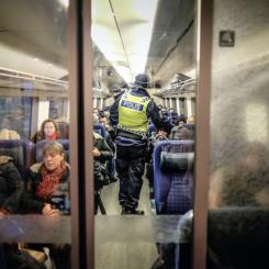 Gränskontroll Öresundståg. Källa: News Øresund - Johan Wessman