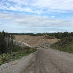 Nu står det klart att NCC fått tillstånd att öppna en ny deponi i Bro-Bålsta, norr om Stockholm.  Foto: NCC