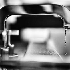 VA-taxan i Varberg höjs med 20 procent och i Falkenberg med 10 procent.  Foto: pan xiaozhen/unsplash