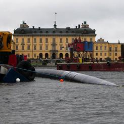 1,5 kilometer lång dricksvattenledning på väg ner i Drottningholmssundet. Foto: Stockholm vatten och avfall