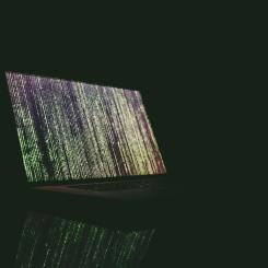 Cyberbrottsligheten utvecklas i rasande takt, driven av Cybercrime-as-a-Service och automatiserade attacker. Foto: markus spiske/unsplash