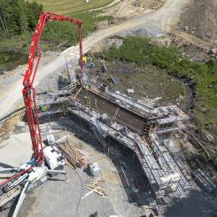 Brogjutning vid E22 mellan Lösen och Jämjö. Fotograf: Swerock