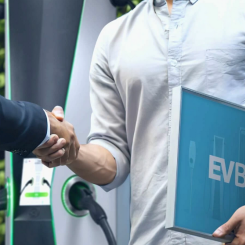 Elbilsladdaren EVBox kan ge tio mils körning på bara tre minuter. Foto: EVBox