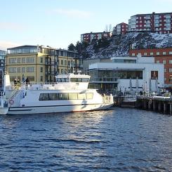 Finnboda Hamn, pendelbåt "Maria". Foto: Holger Ellgaard/Wikimedia Commons