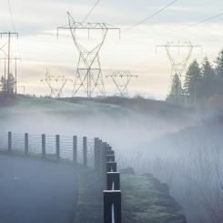 Förslagen syftar till att stärka Energimarknadsinspektionens oberoende vid fastställandet av nätavgifterna, i enlighet med EU-rättens krav. Foto: Peter Geo/Unsplash