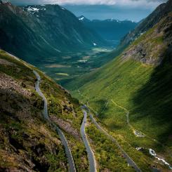 Trollstigen, Åndalsnes, Norge. Foto: Kristoffer Eknes/Unsplash