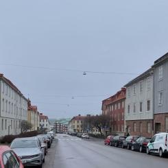 Såggatan i Majorna ska få cykelbanor närmast trottoarerna och istället parkering bara på ena sidan av gatan. Bild: Göteborgs Stad
