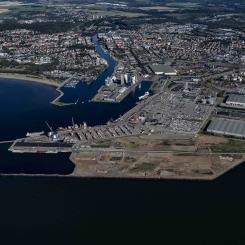 Hamnen i Halmstad kommer att trafikeras på veckobasis av fartygen Arnarfell och Helgafell inom ramen för Samskips blå veckorotation mellan Sverige, Island och övriga Europa.
FOTO: Pressbild/Hallands hamnar