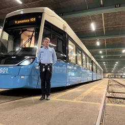 En testversion av spårvagnsmodell M34 finns i Rantorgets spårvagnsdepå. För närvarande håller personal från Alstom och Kiepe-Electric att testa vagnen. Instruktören och spårvagnsföraren Rickard Wegman visade vagnen för besökare på Kollektivtrafikmässan Persontrafik 2024.