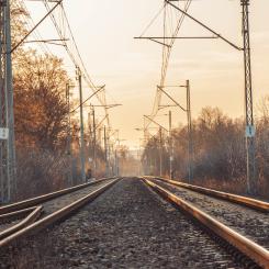 Infranord tilldelas Basunderhåll av järnvägsanläggning Västra Götaland Öst. Foto: michal biernat/unsplash