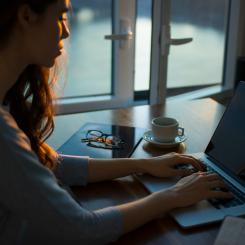 Identitetssystem som Microsoft Active Directory och Entra ID blir allt oftare måltavlor för cyberattacker.  Foto: thought catalog/unsplash