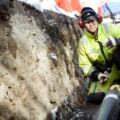 Kabeldragning av fjärrvärme. Foto: Jämtkraft