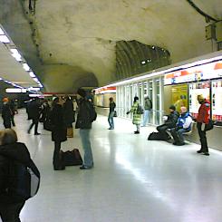 Kampens tunnelbanestation i Helsingfors metro. Foto: Wikipedia Common, kredit: Skorpion87