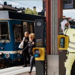 Trots utmaningar – resandet med kollektivtrafiken fortsätter öka. Foto: Transdev