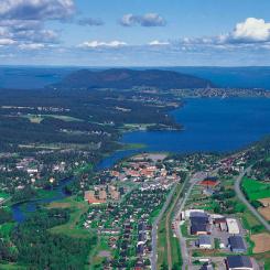 I Svenstavik kan man snabbladda sin elbil. Foto: Bergs kommun
