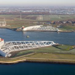 Maeslantbarriären, en enorm stormflodsbarriär som skyddar Rotterdam. Fotograf: Getty Images