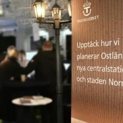 Det öppna huset kombinerade information, presentation och fysiska möten kring hur järnvägen, den nya stationen och utvecklingen av Norrköpings stad kan komma att se ut i framtiden. Foto: Malin Svantesdotter, Trafikverket