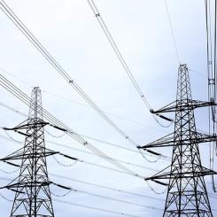 Industrin har välkomnat åtgärden att förstärka och utöka elnätet, vilket RenewableUK:s direktör för framtidens elsystem, Barnaby Wharton, beskriver som "längesedan försenat". Foto: Creative commons Lic, pixabay, kredit: Aitoff