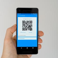 QR-koder kan också användas för att öppna betalningssajter, följa konton på sociala medier och till och med skicka förskrivna e-postmeddelanden från mottagarens konton. Det innebär att hackare lätt kan utge sig för att vara sina offer och rikta in sig på andra i deras kontaktlistor. Foto: markus winkler/unsplash