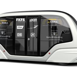RABus-projektet är ett samarbete mellan flera aktörer, däribland forskningsinstitut, transportföretag och teknikföretag. Bland annat byggs de autonoma shuttlebussarna i Slovenien, medan den avancerade tekniken för autonom körning utvecklas av ZF Friedrichshafen i Tyskland. Foto: RABus-projektet