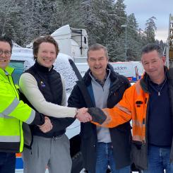 Från vänster: Roy Mevold, VD Ramudden Norge, Morten Finslo, Koncernchef Ramudden, Frank Stabo, Grundare Veidrift och Henrik Østbye, VD Veidrift. Foto: Ramudden