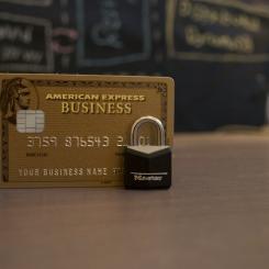 Regeringen ger Finansinspektionen och Riksbanken nya verktyg för att stärka den digitala motståndskraften i finanssektorn. Foto: Ryan Born/Unsplash