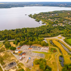 Flygbild över reningsverket i Hässleholm med omnejd. Foto: Hässleholm Miljö