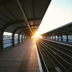 Uppdraget är en central del av Trafikverkets arbete för att säkra och vidareutveckla det svenska järnvägsnätet. Foto: charles forerunner /unsplash