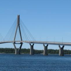 Replotbron i Korsholm, Finland skulle kunna utgöra en del av den planerade Kvarkenbron. Utsikt från Fjärdskärets skär. Foto: Wikipedia Common, kredit: BEF