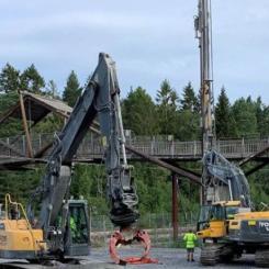 Pålning inför nedtagning av den gamla bron genomfördes hösten 2022. Foto: Haninge kommun