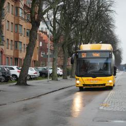 Linje 577 från Simrishamn via bland annat Borrby och Löderup får nya turer som är anpassade till skolstarterna och tågen i Ystad. Foto: Lars Dareberg, Skånetrafiken