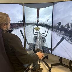 Målet med projektet är att undersöka hur drönarteknik och 5G-teknologi kan möjliggöra att avlägsna områden runtom i Sverige kan bemannas med fjärrstyrda fordon i framtiden. Foto: Induo