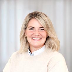 Jenny Thörn, specialist inom informations- och cybersäkerhet. Foto: Azets