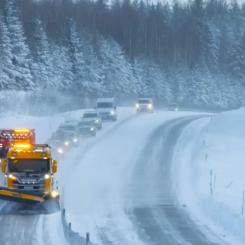 ﻿I årets upphandling av Trafikverkets kontrakt för basunderhåll av Sveriges statliga vägnät räknade Svevia hem 8 av 19 kontrakt, till ett sammanlagt värde av 1 510 miljoner kronor. Foto: Patrick Trägårdh