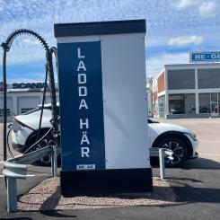 Laddstationer för elbilar är lågt prioriterat av svenskarna Foto: Stina Wickenberg