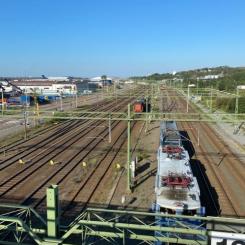 Lok i Göteborgs hamn, ett högtrafikerat godsnav som har mycket att vinna på att flaskhalsarna på Västra stambanan byggs bort. Foto: John Hardwick