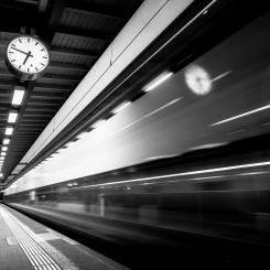 Ordern avseer radiomateriel för Stockholms tunnelbaneutbyggnad Foto: jan huber/Unsplash