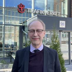 Trafiksäkerhetsarbetet har gett effekt, men ytterligare arbete krävs. Fler behöver göra mer för att nå regeringens halveringsmål för 2030 och bidra till Nollvisionen – att ingen ska dödas eller skadas i trafiken. Lennart Kalander, avdelningschef, Trafikverket. Foto: Ulrika Karlsson.