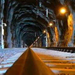 Upprustningen av kontaktledningsanläggningen planeras vara klar hösten 2024. Källa: Trafikverket
