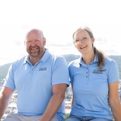 Nytt bolag inom Structorgruppen erbjuder utredning, projektering och projekteringsledning inom mark, väg och vattenprojekt i Sundsvallsregionen. Johan Engström är vd i nya bolaget och Elin Tjernqvist delägare. Foto: Structor Mark Mitt AB