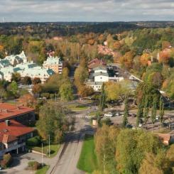 De centrala delarna av Djursholm är en lågpunkt som är särskilt utsatt vid skyfall. Risken för översvämningar är hög. Därför planerar Danderyds kommun en rad åtgärder. Danderyds kommun