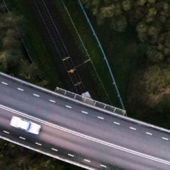 Väg 15 i höjd med Eldsberga samhälle, är en sträckorna som prioriterats för skyddsåtgärder i och med genomsläppliga jordlager. Foto: Trafikverket