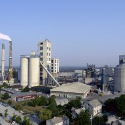 Prövningarna uppfyller inte kraven för ändamålsenlig tillståndsprövning. Foto: Cementa