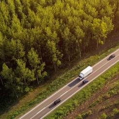 Tillväxtverket har beviljat stöd för digital plattform som visar upp var och när laddstationer och tankställen för fossilfria drivmedel. Foto: Region Dalarna